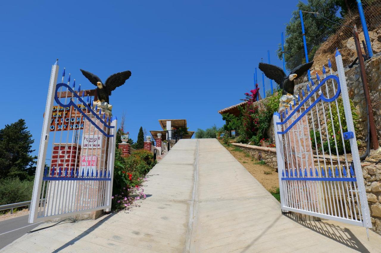 Hotel Panorama Piqeras Bagian luar foto