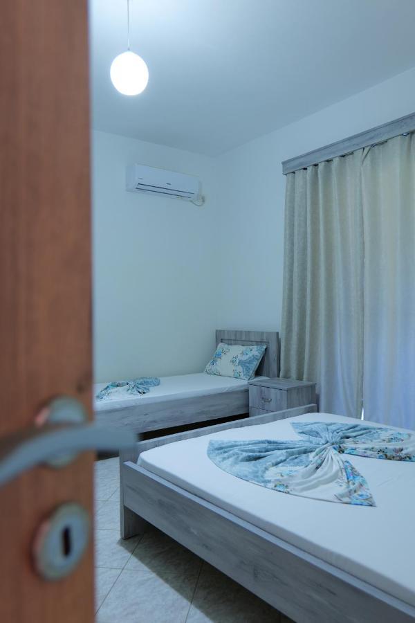Hotel Panorama Piqeras Bagian luar foto