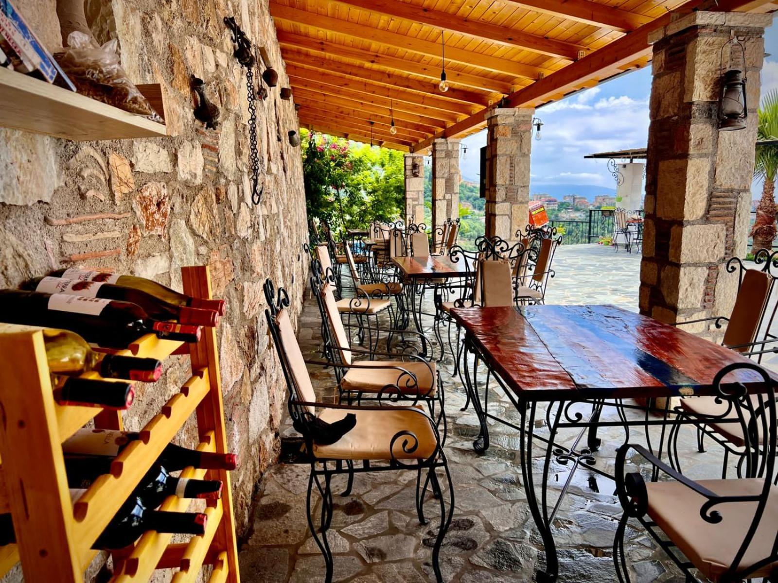 Hotel Panorama Piqeras Bagian luar foto